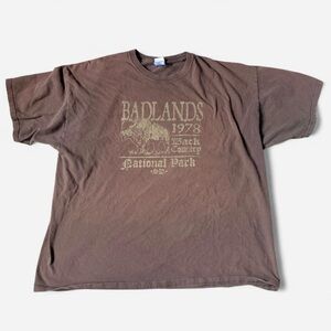 Brown Badlands national park Graphic T-Shirt soft cotton cowboy top - size xxl